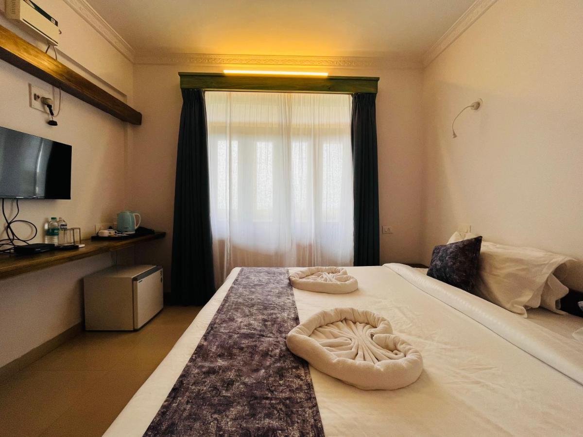Nagas Hotel Satyavati Morjim Zewnętrze zdjęcie