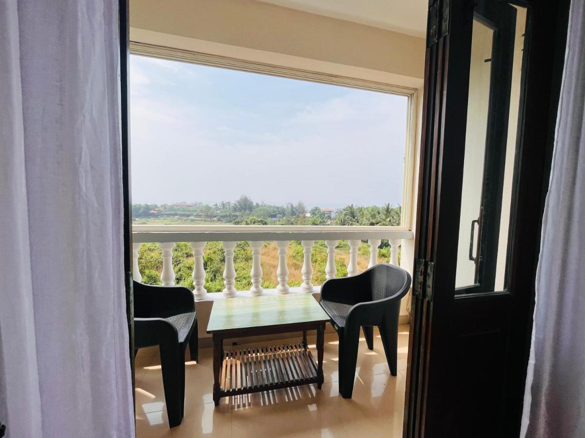 Nagas Hotel Satyavati Morjim Zewnętrze zdjęcie